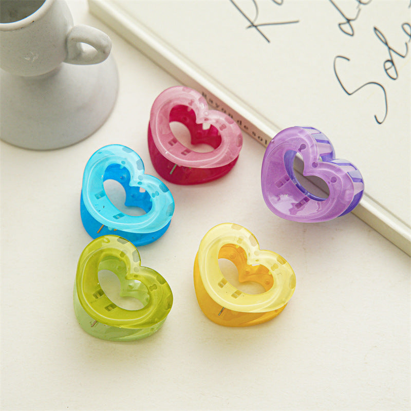 sweet heart shape plastic resin hollow out hair claws