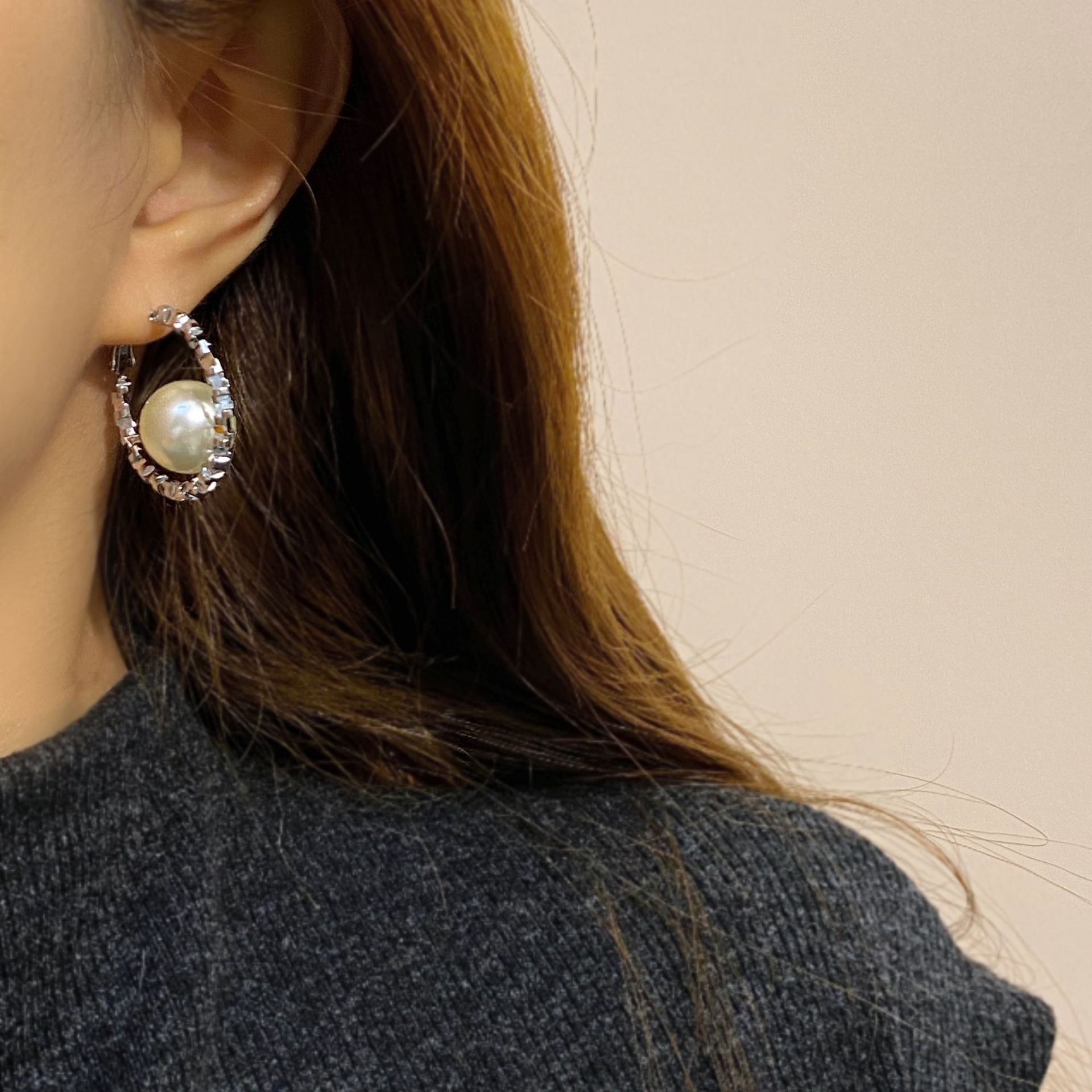 Copper plated real gold Korean version fashion broken silver earrings pearl earrings