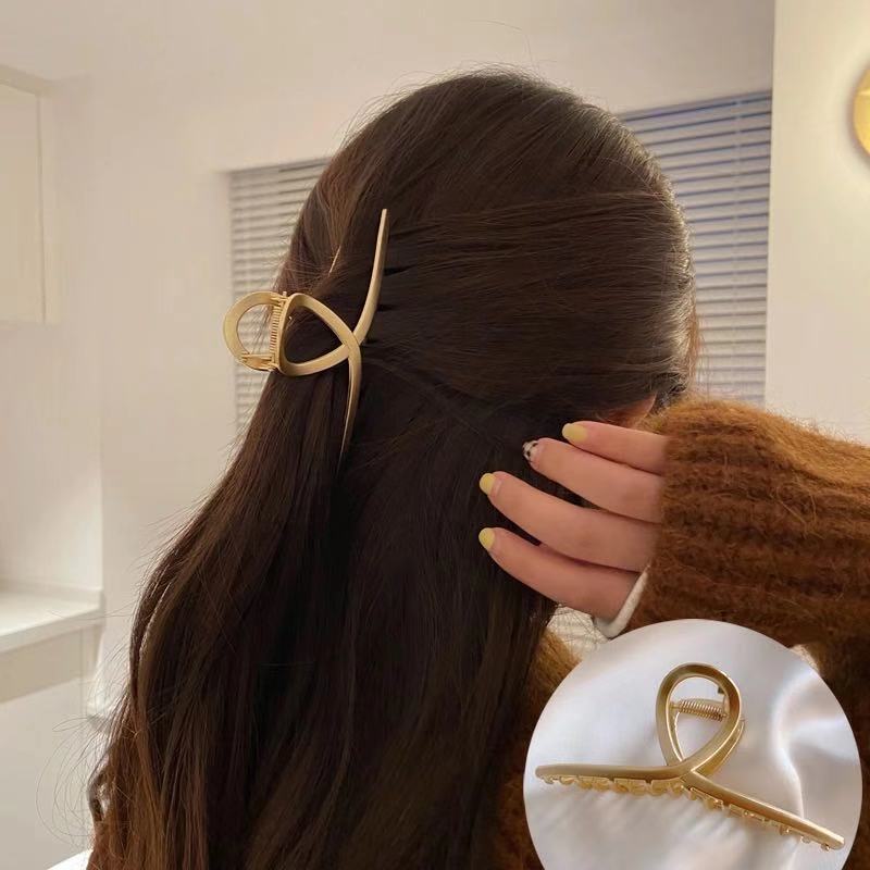 retro solid color alloy plating hair claws 1 piece