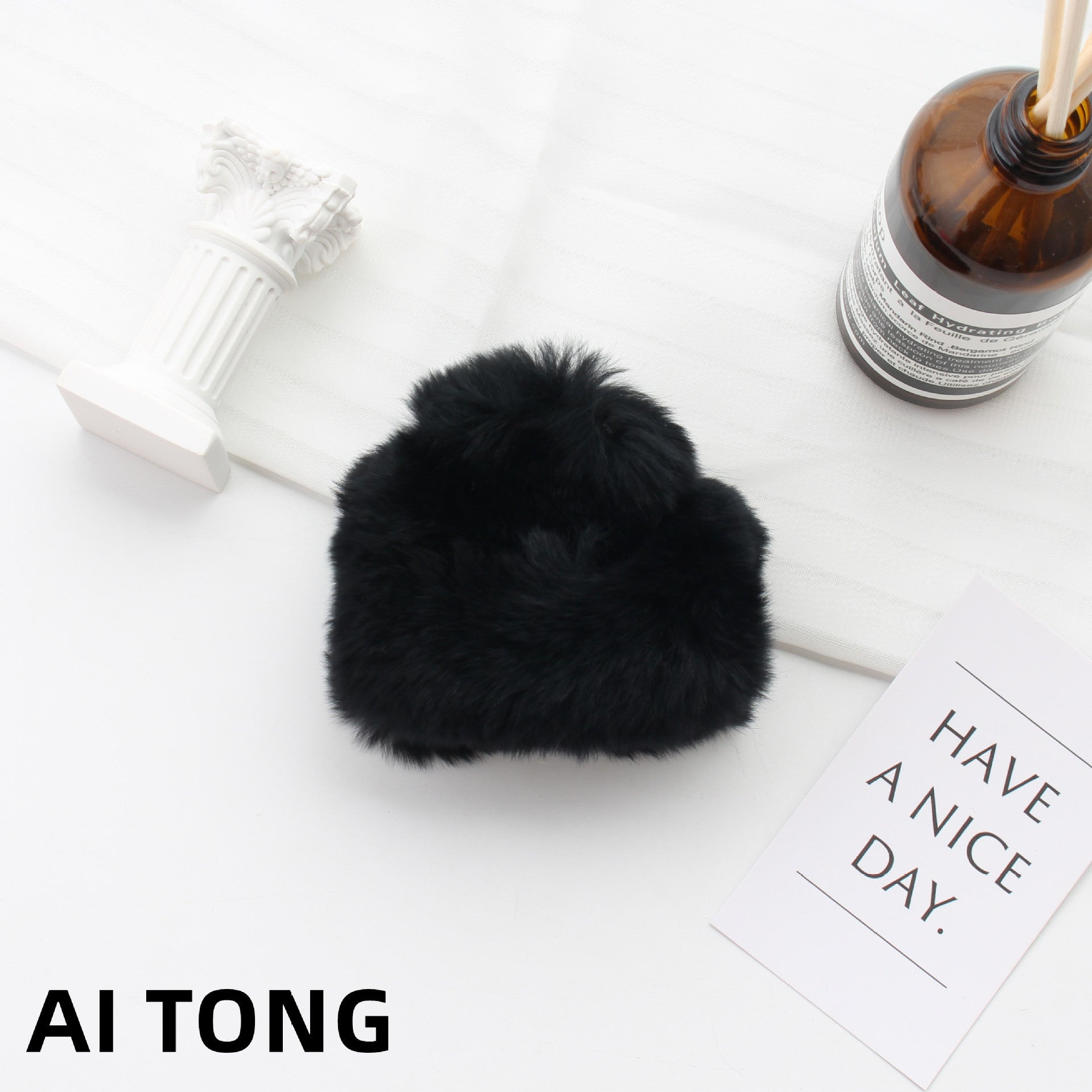 Women's Simple Style Classic Style Solid Color rabbit fur Hair Claws