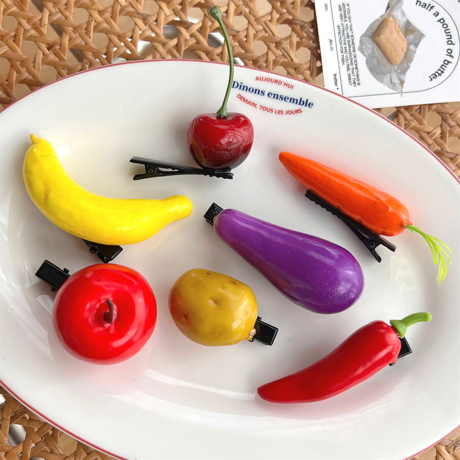 women's sweet solid color plastic hair clip