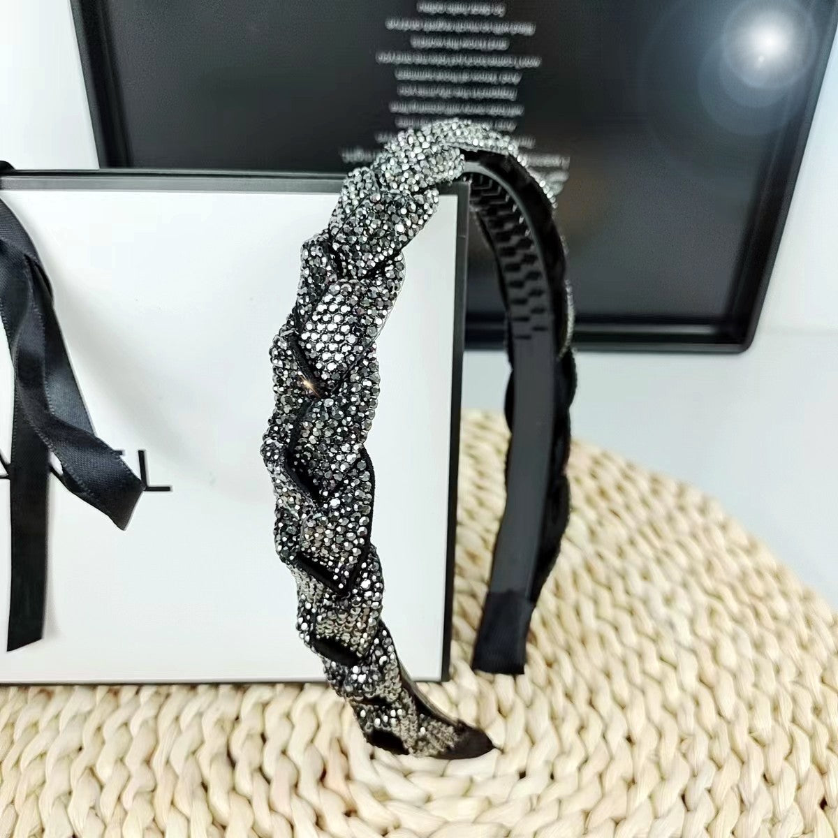 Women's Simple Style Classic Style Solid Color Alloy Rhinestone Inlay Hair Band