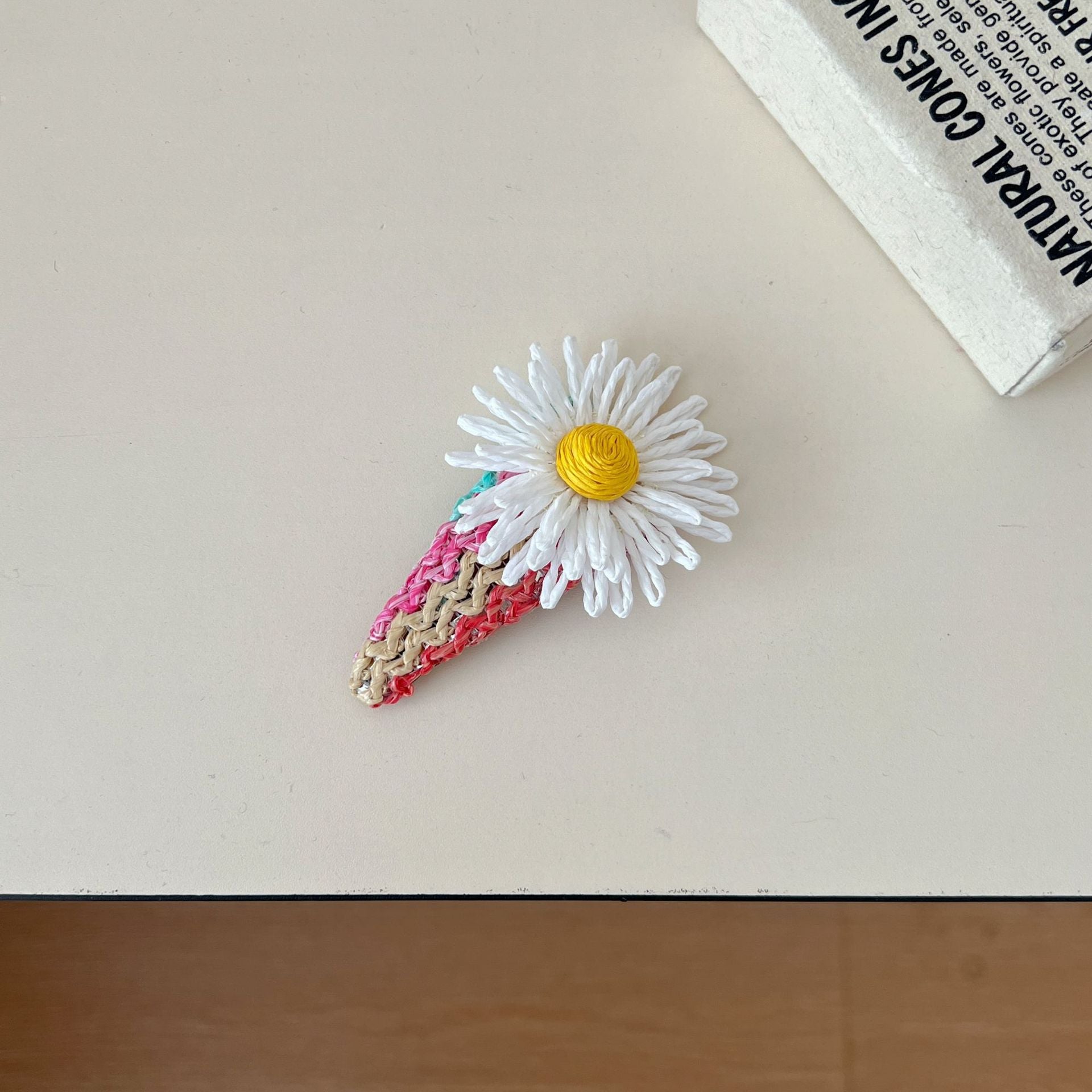Women's Casual Sweet Daisy Plastic Hair Clip