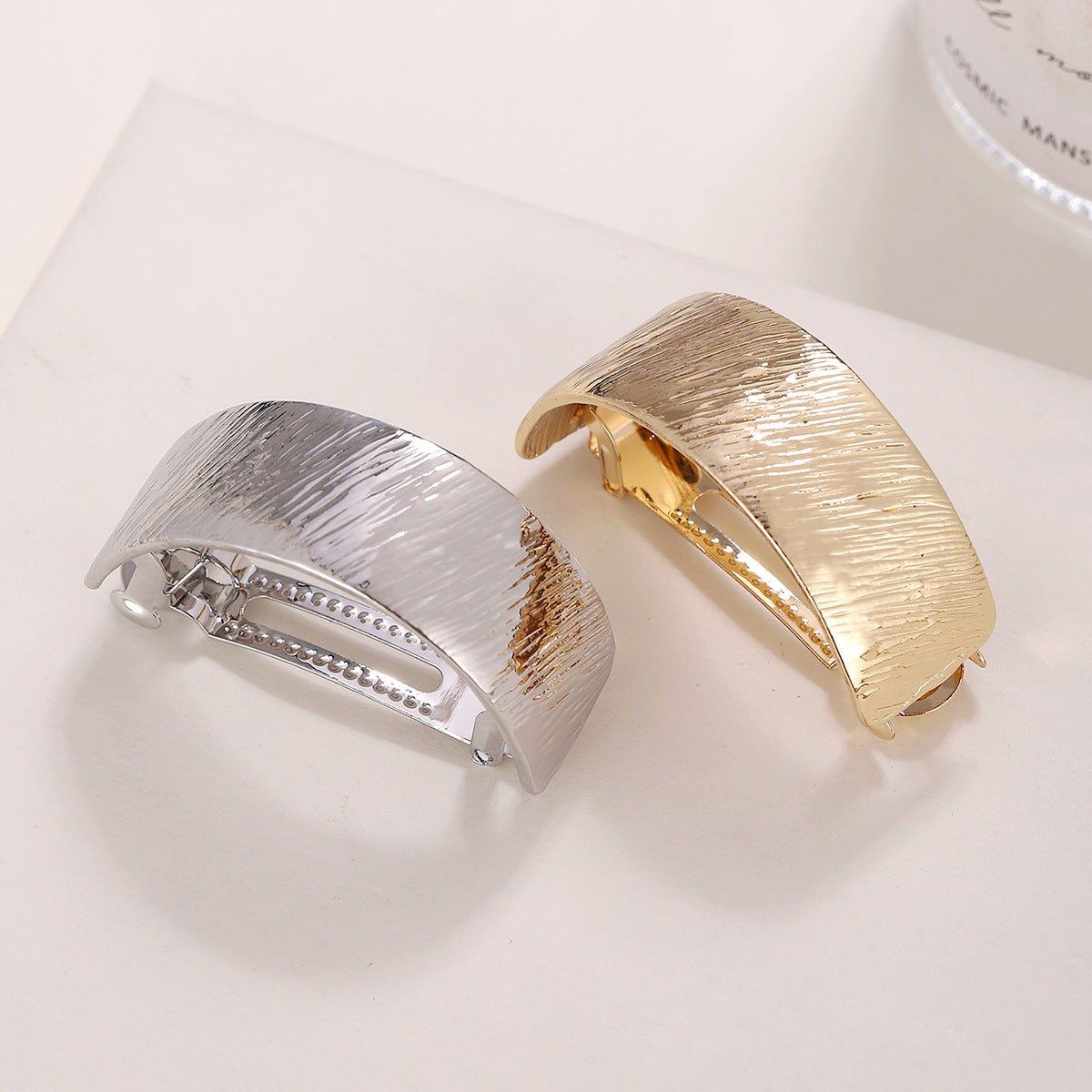 simple style solid color alloy plating hair clip