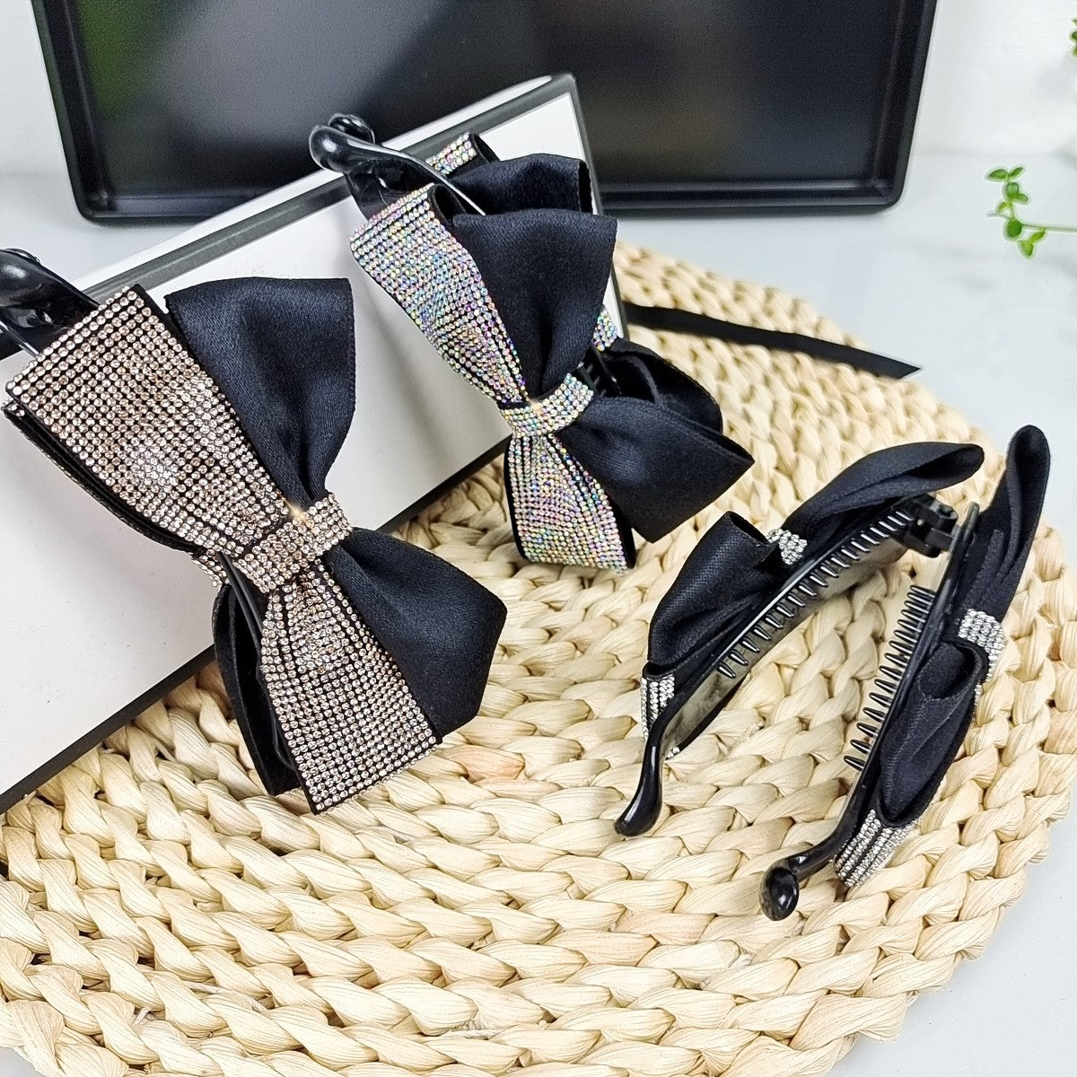 Women's Simple Style Classic Style Bow Knot Rhinestone Inlay Rhinestones Hair Clip