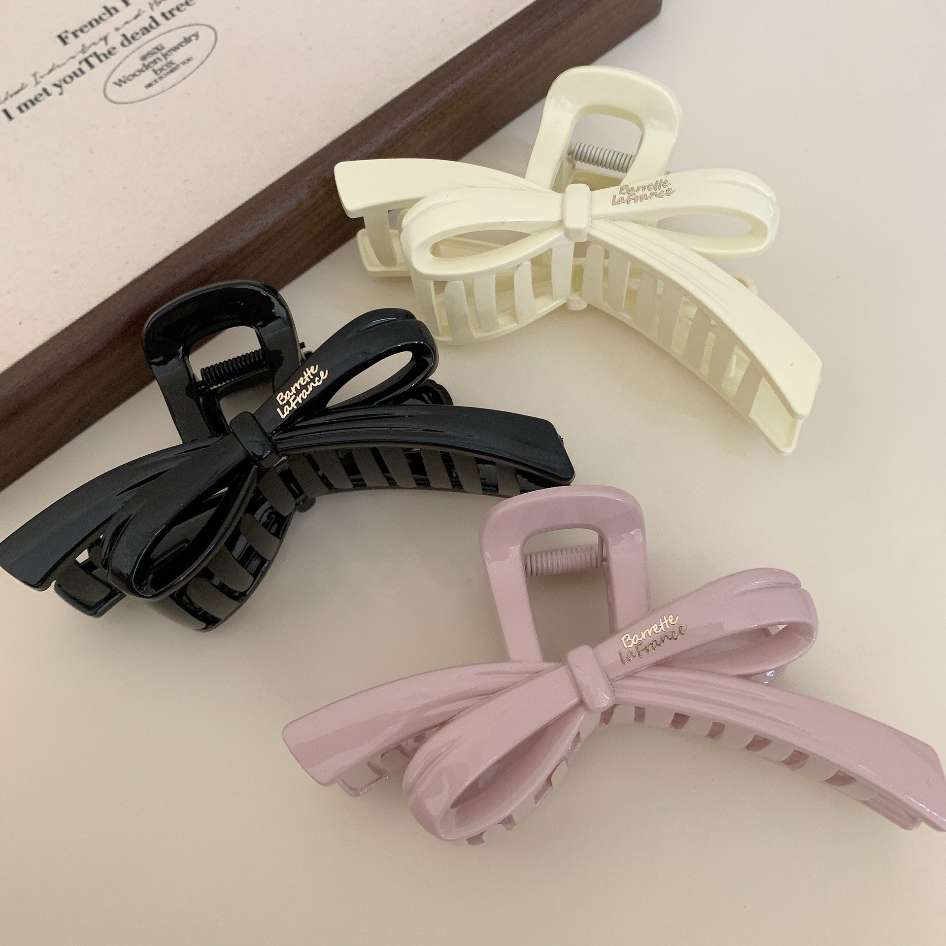 Women's Sweet Simple Style Bow Knot PS Hair Claws
