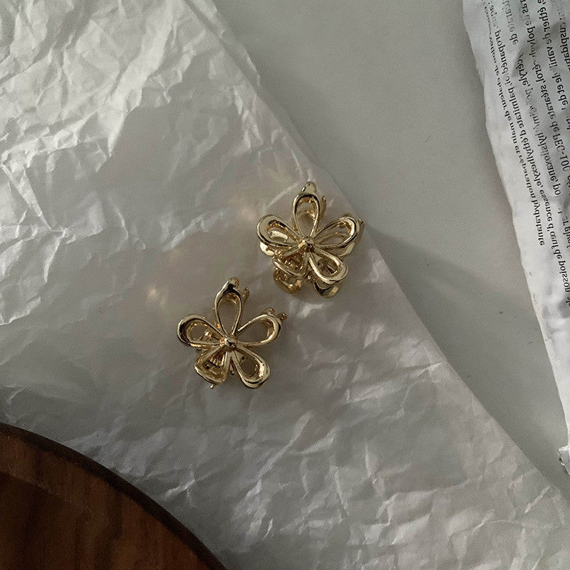 Women's Sweet IG Style Flower Metal Hollow Out Hair Claws