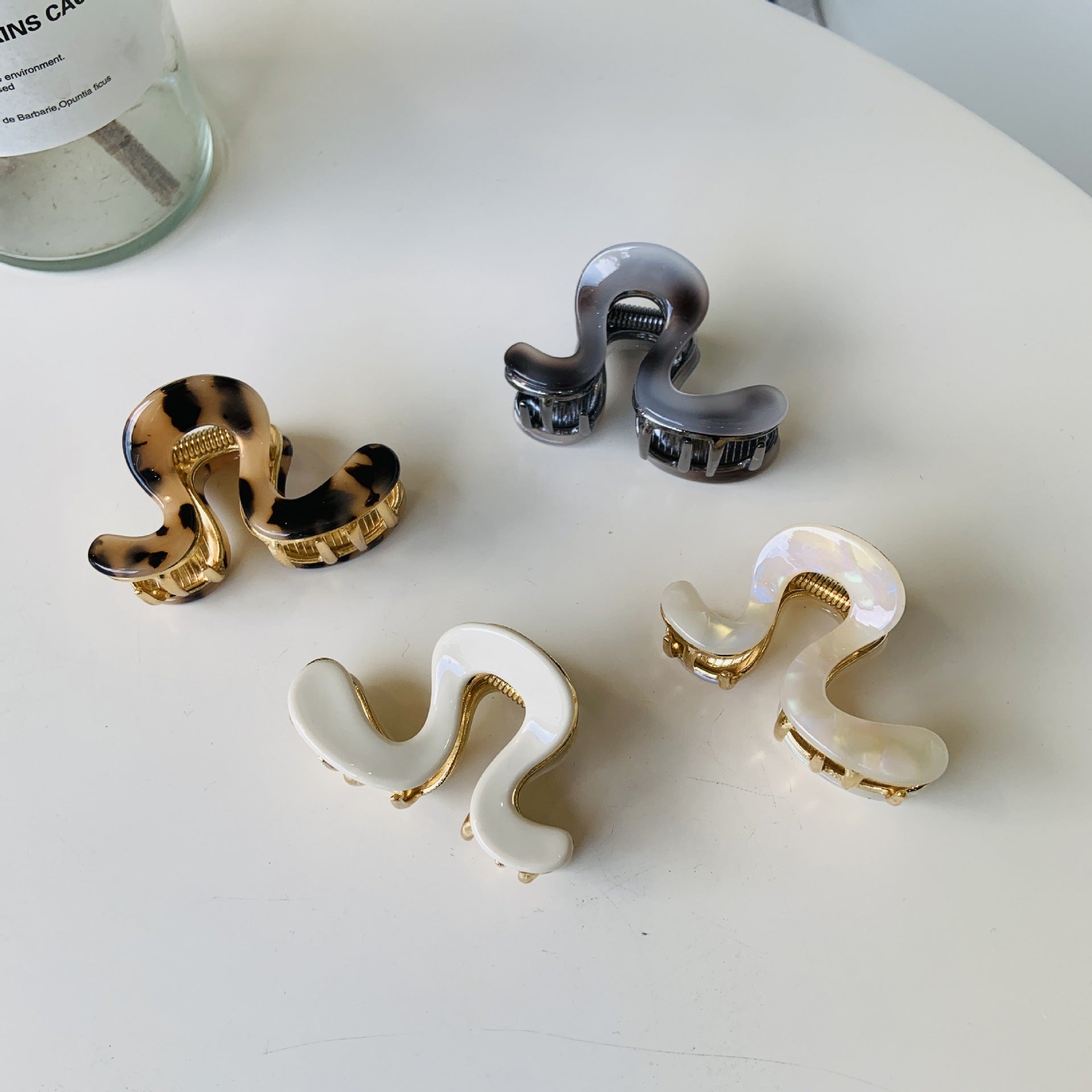 Women's Simple Style Color Block Plastic Resin Polishing Hair Claws