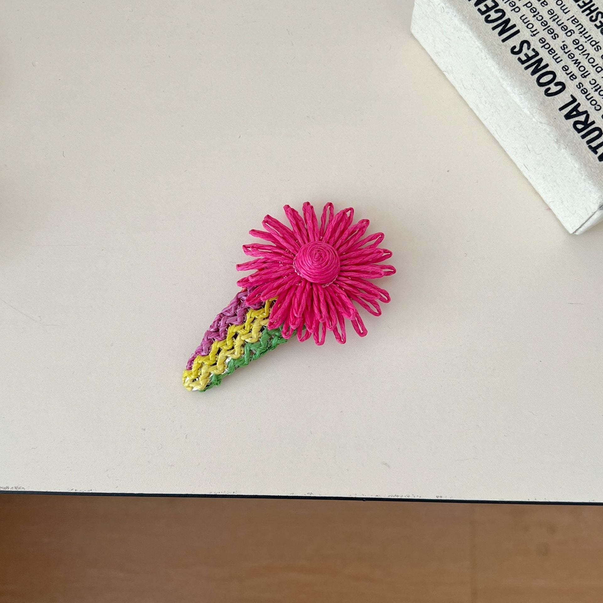 Women's Casual Sweet Daisy Plastic Hair Clip