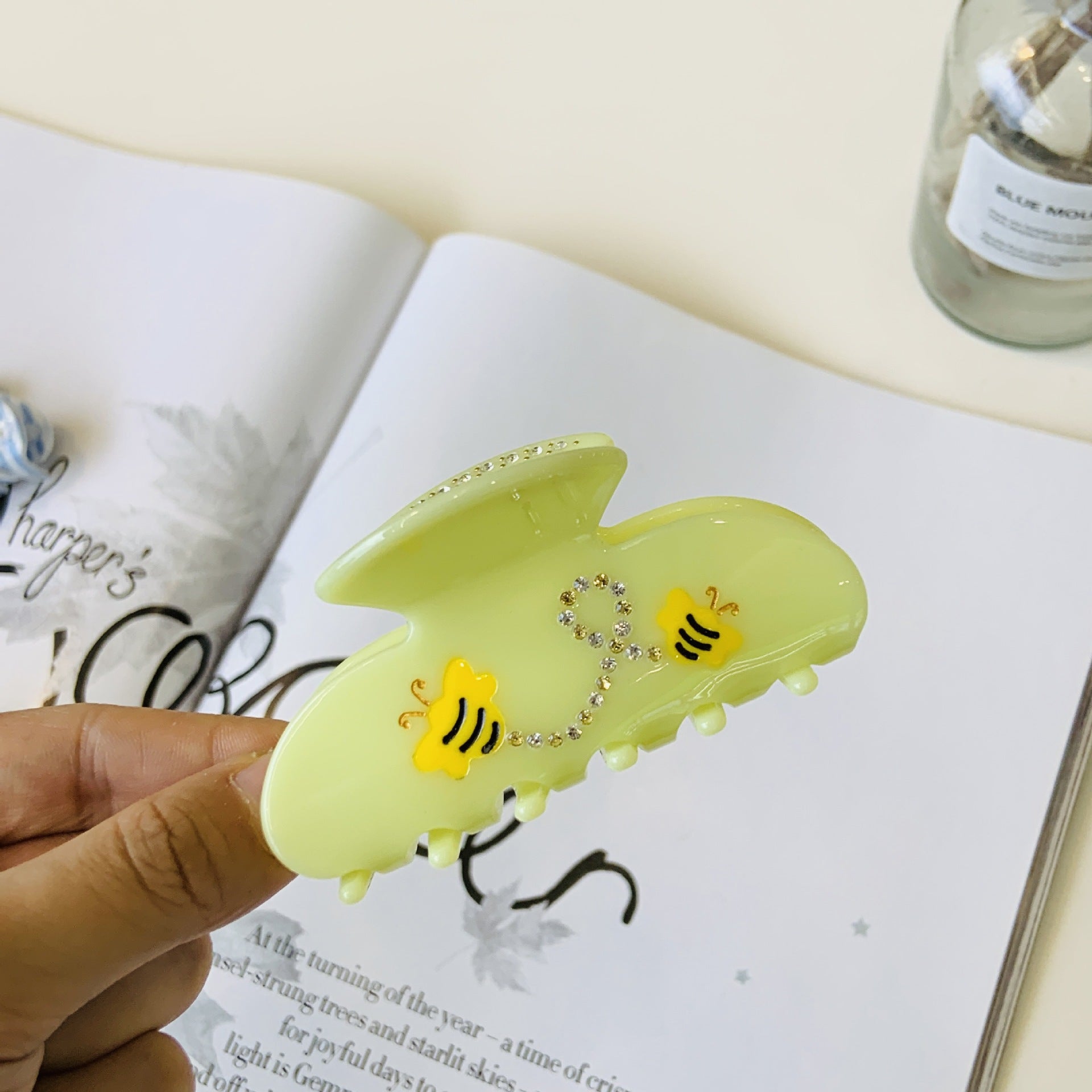 Women's Cute Solid Color Flower Acetic acid sheets Hair Claws