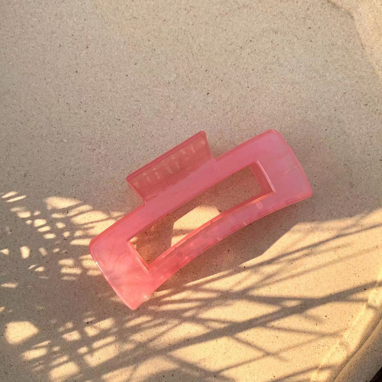 fashion solid color plastic resin hair claws 1 piece