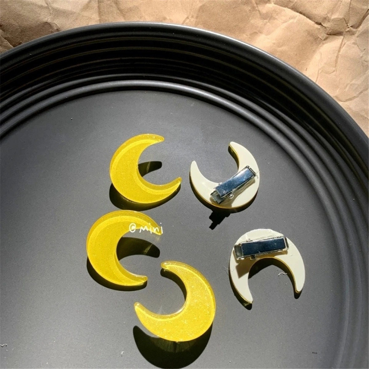 women's sweet moon arylic hair clip