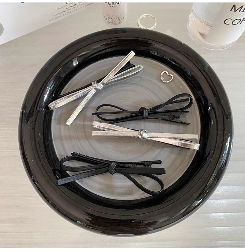 Women's Casual Simple Style Bow Knot Pu Leather Hair Clip