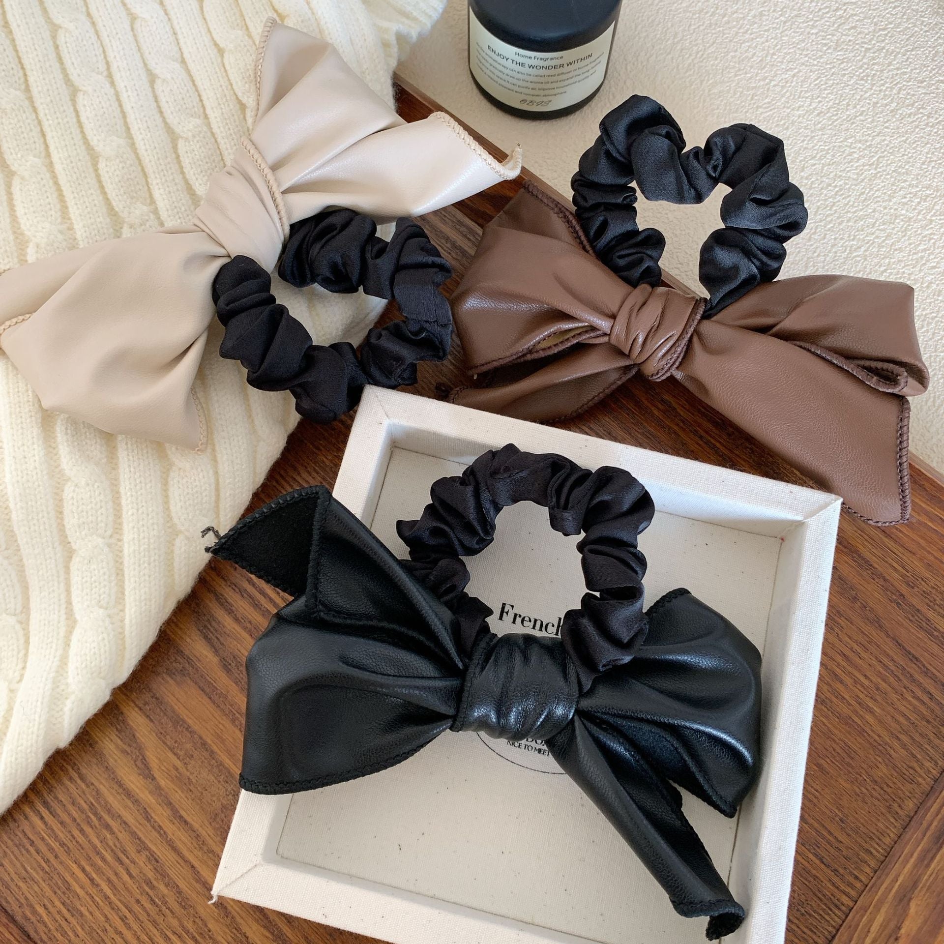 Women's Retro Bow Knot Pu Leather Hair Tie