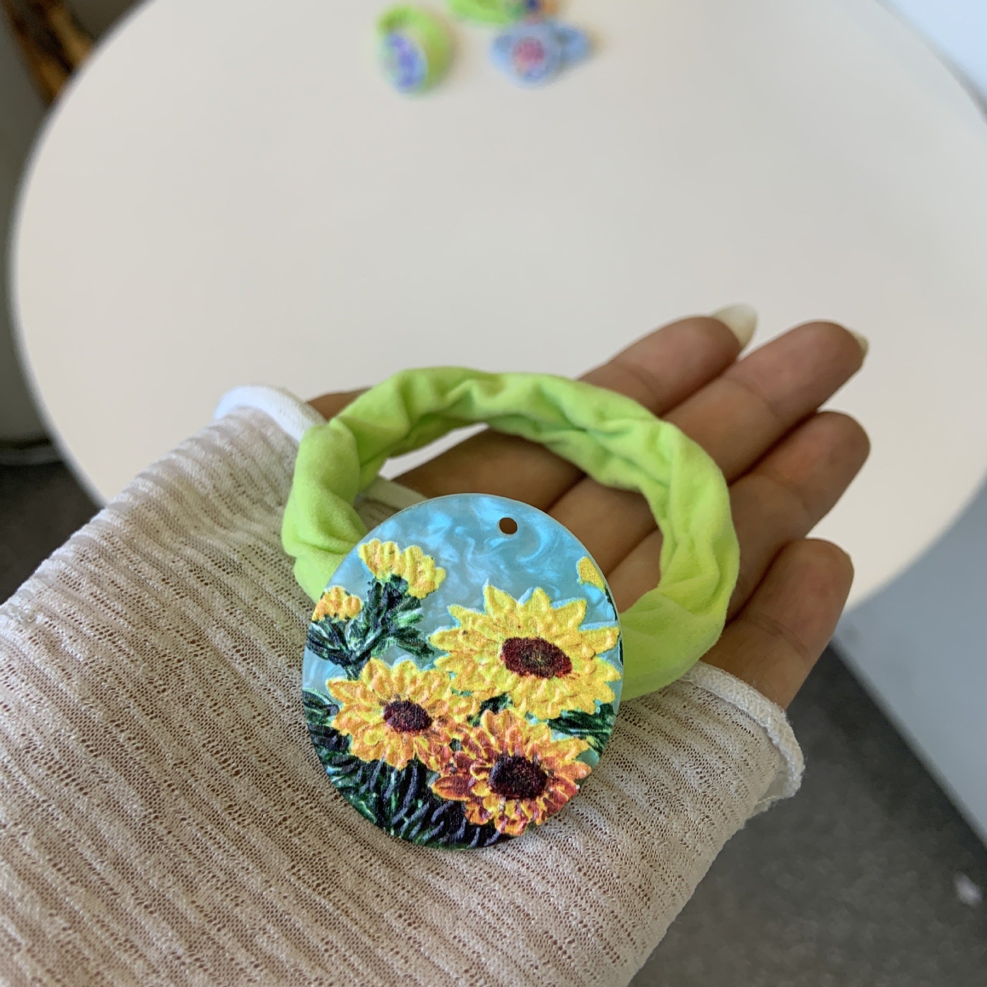 Women's Cartoon Style Flower Arylic Hair Tie
