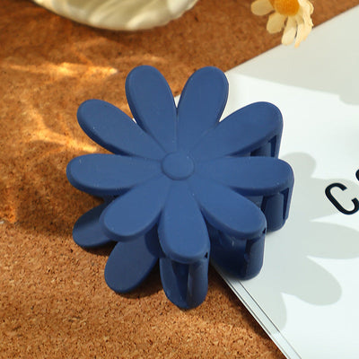 Women's Simple Style Daisy Plastic Spray Paint Hair Claws