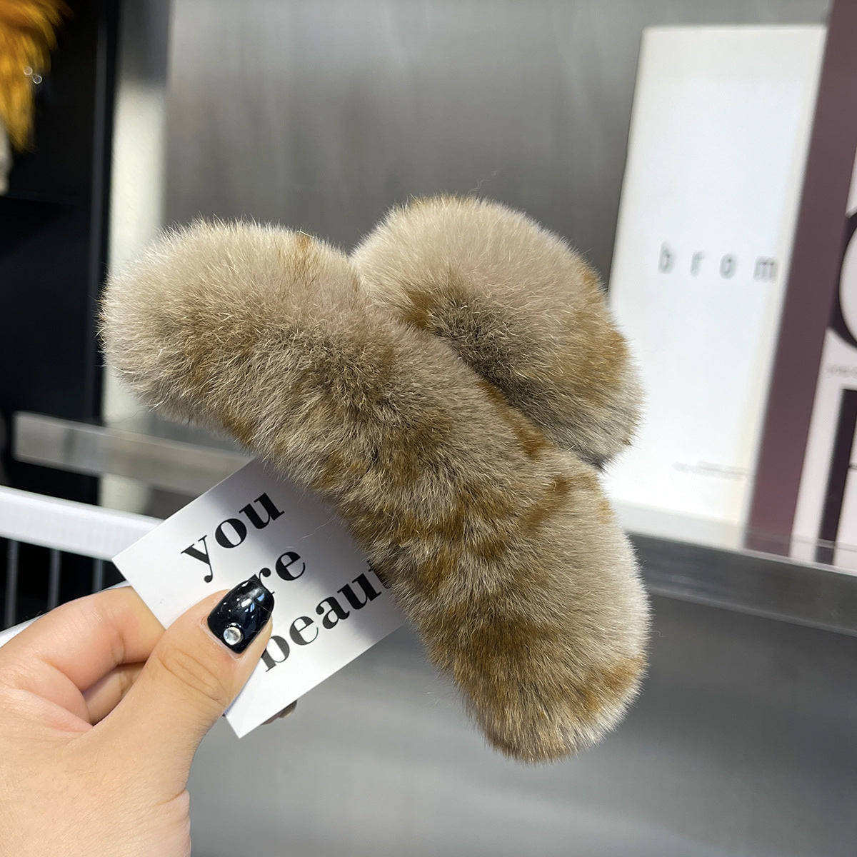 simple style geometric solid color rabbit fur hair claws 1 piece