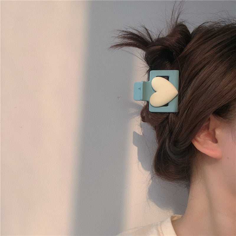 sweet heart shape resin handmade hair claws