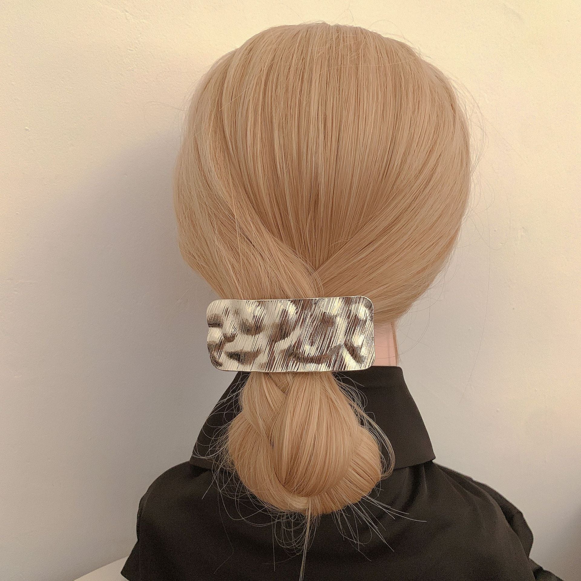 Women's Exaggerated Artistic Square Alloy Hair Clip