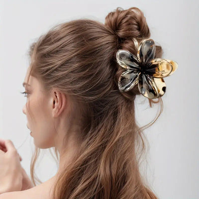 Women's Sweet Flower Plastic Resin Hair Claws