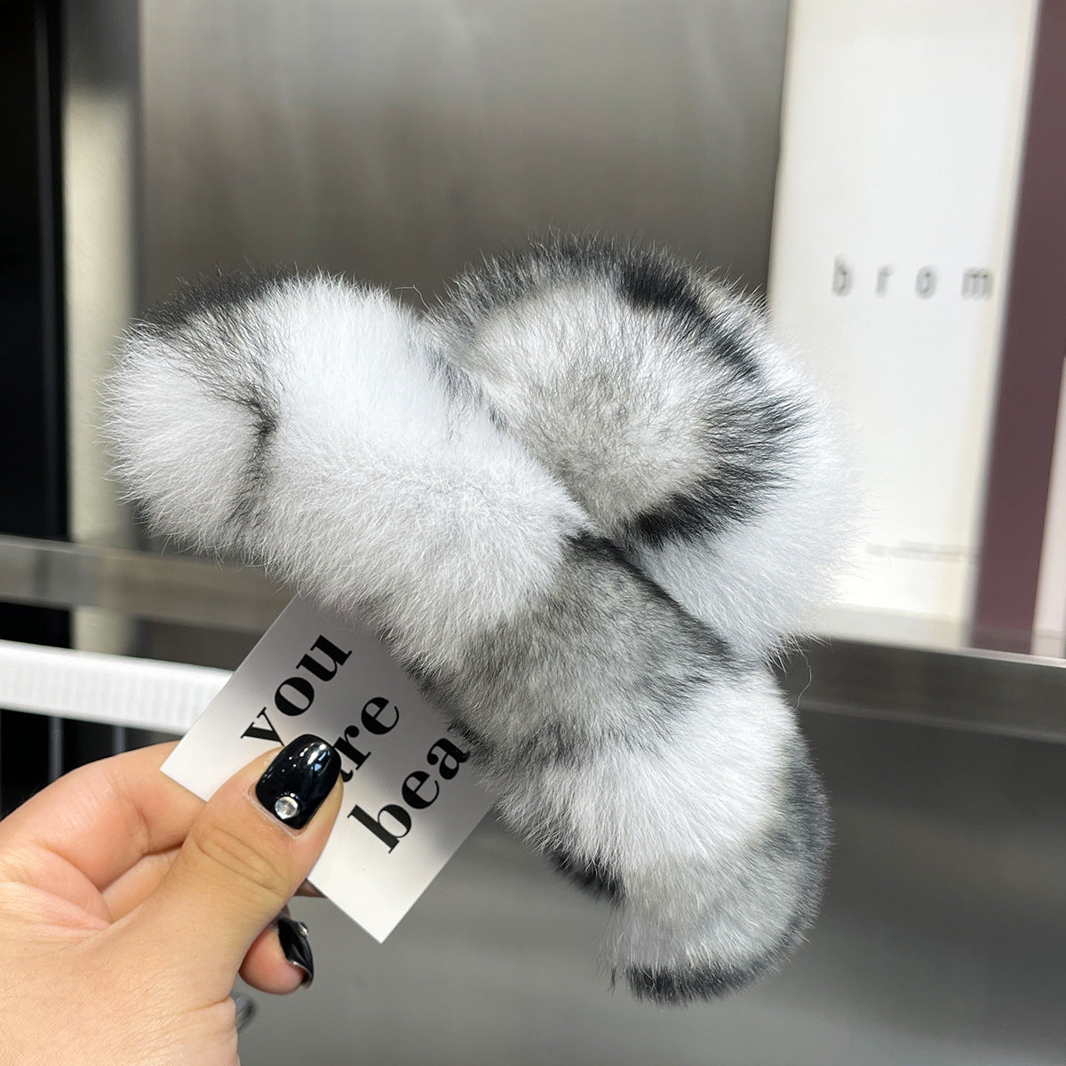 simple style geometric solid color rabbit fur hair claws 1 piece