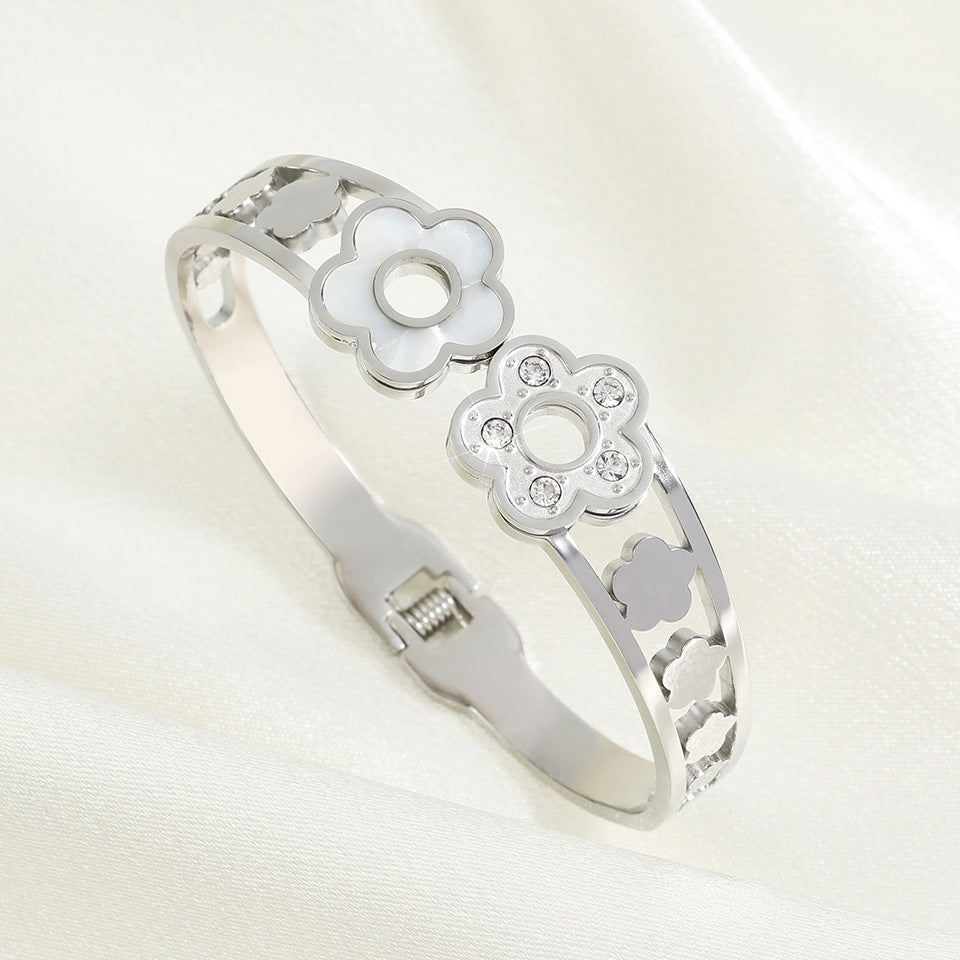 Casual Simple Style Streetwear Floral 304 Stainless Steel Stainless Steel Bracelets In Bulk