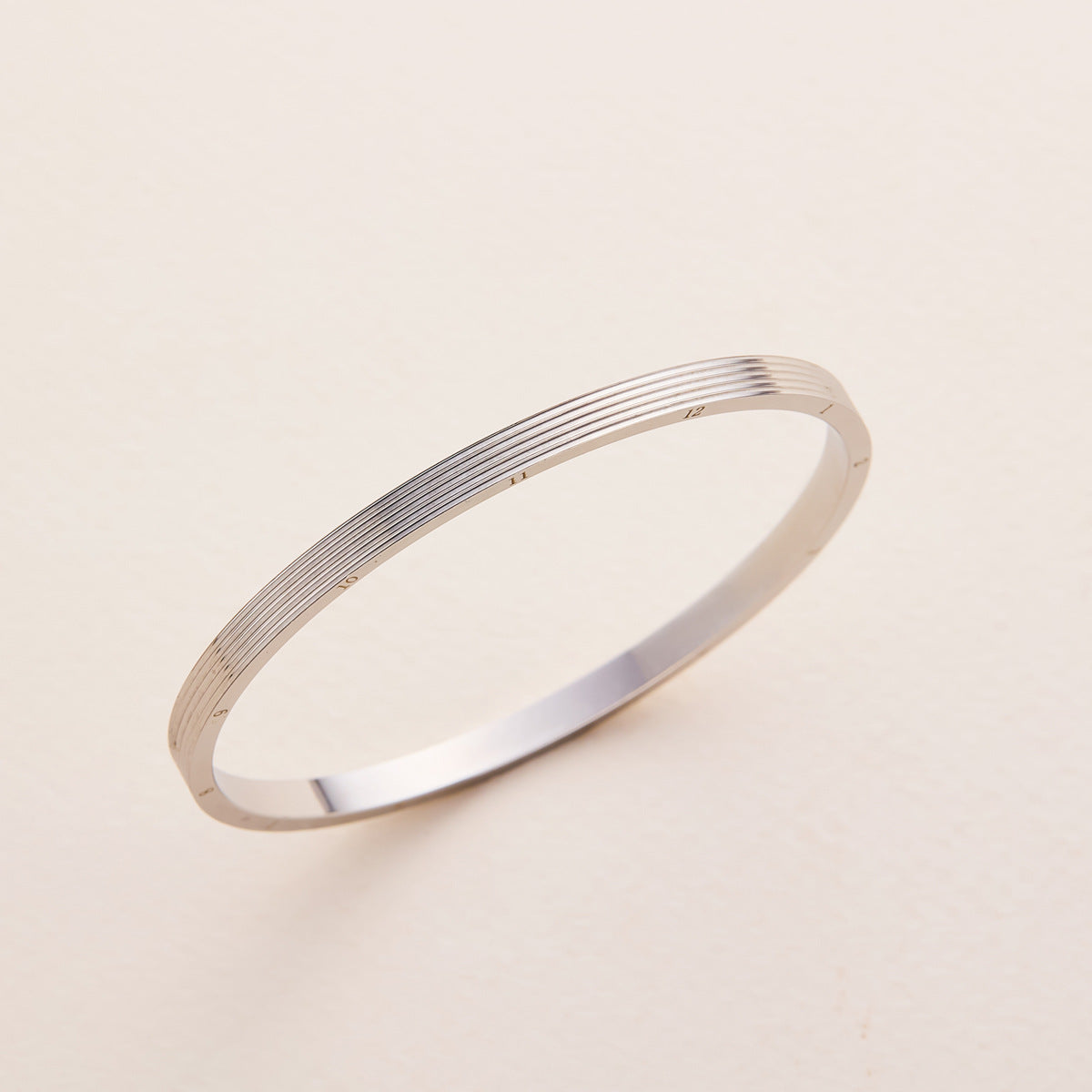 Casual Simple Style Solid Color Titanium Steel Bangle In Bulk