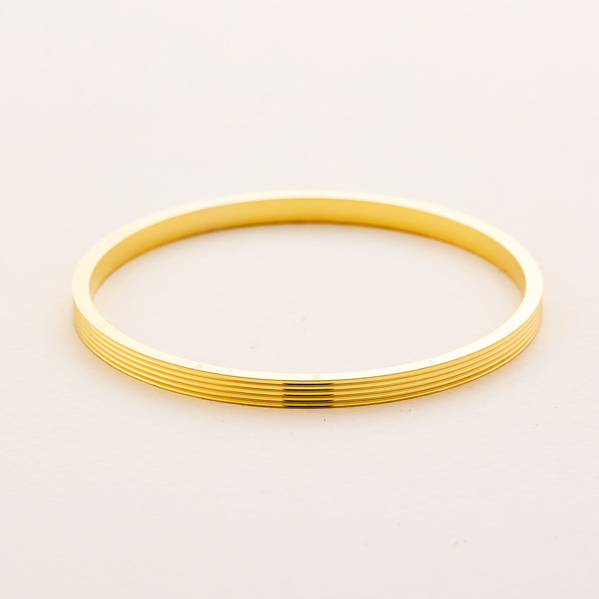 Casual Simple Style Solid Color Titanium Steel Bangle In Bulk