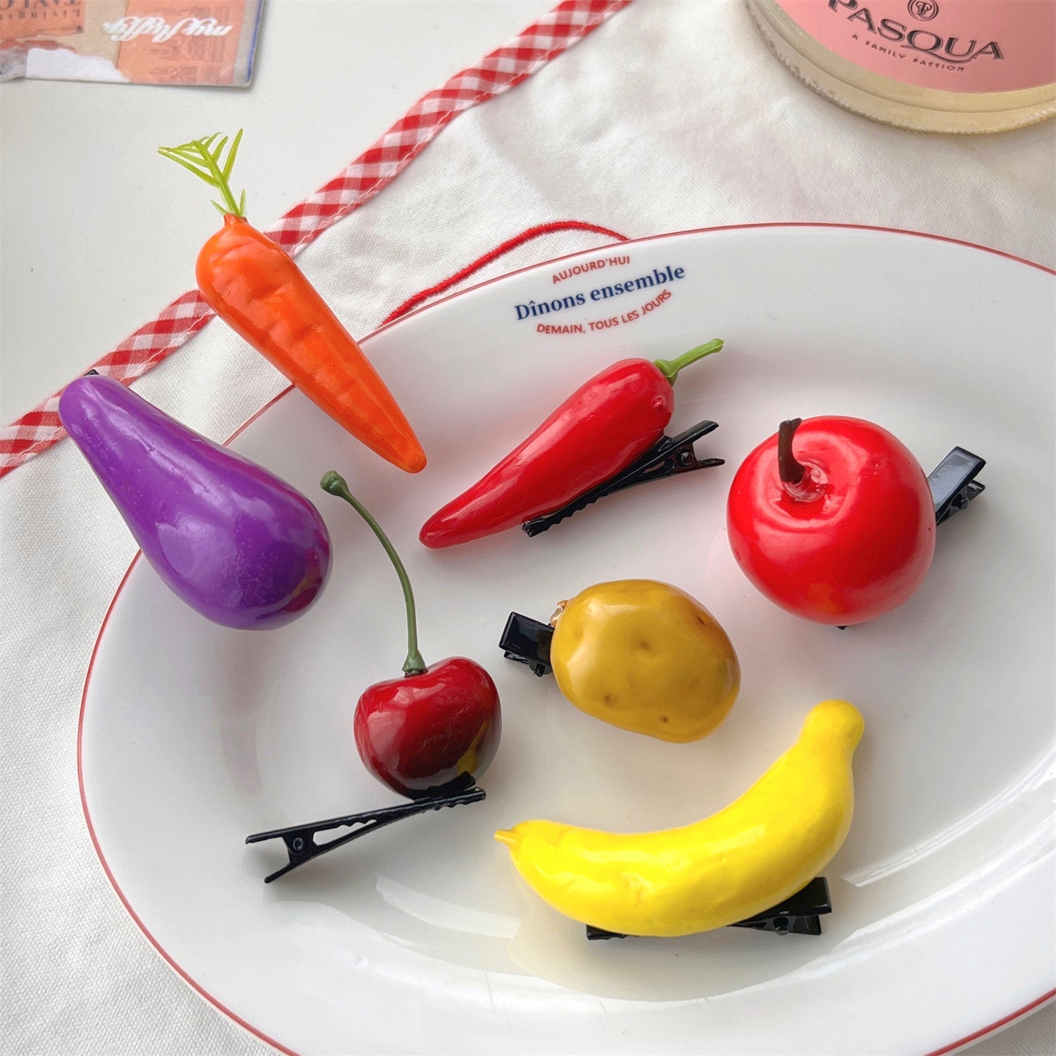 women's sweet solid color plastic hair clip