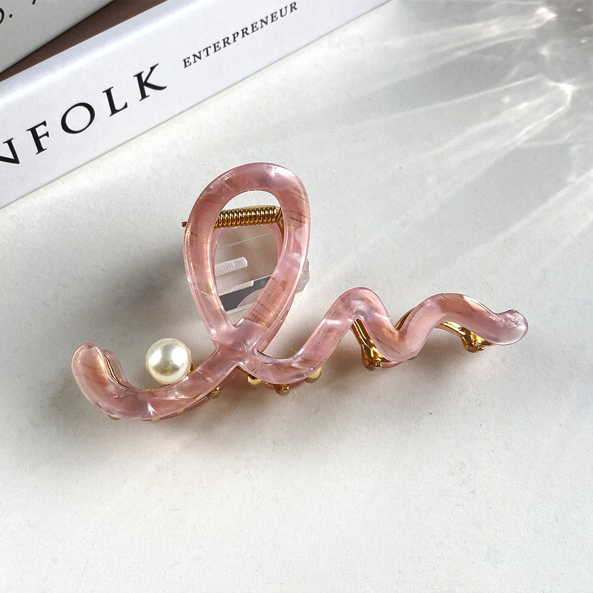 Women's Casual Simple Style Geometric Acetic acid sheets Hair Claws