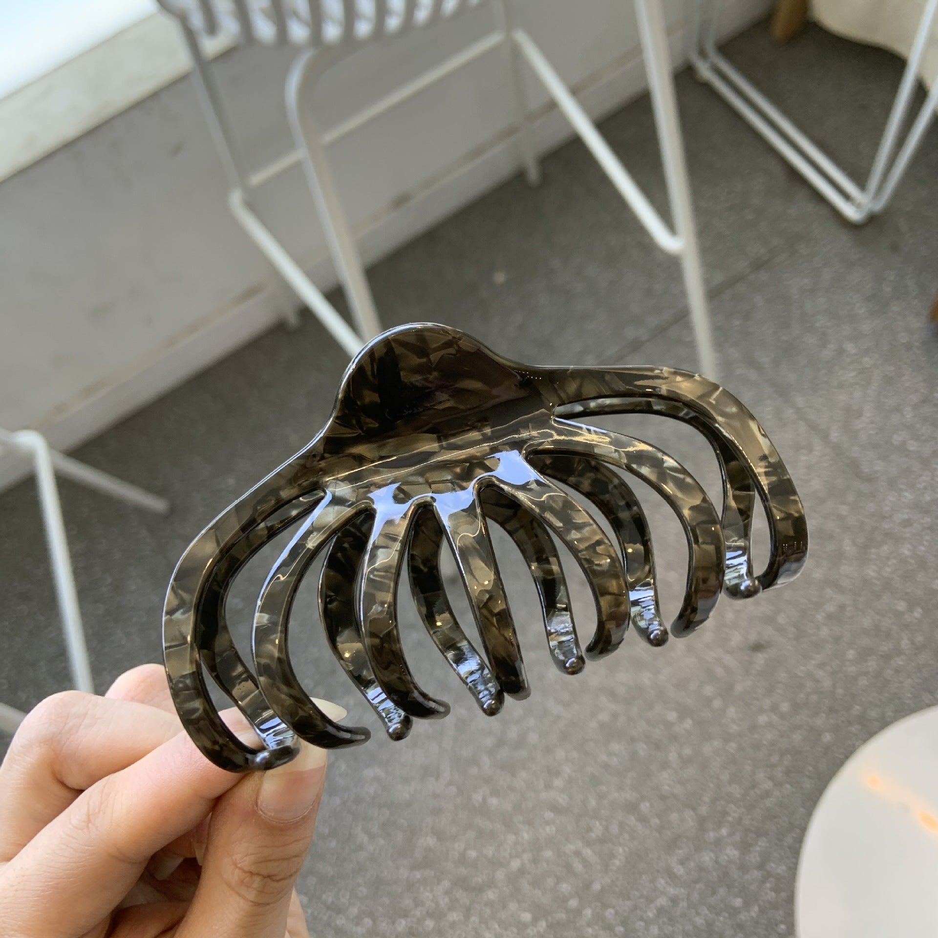 Women's Simple Style Geometric Acetic acid sheets Polishing Hair Claws