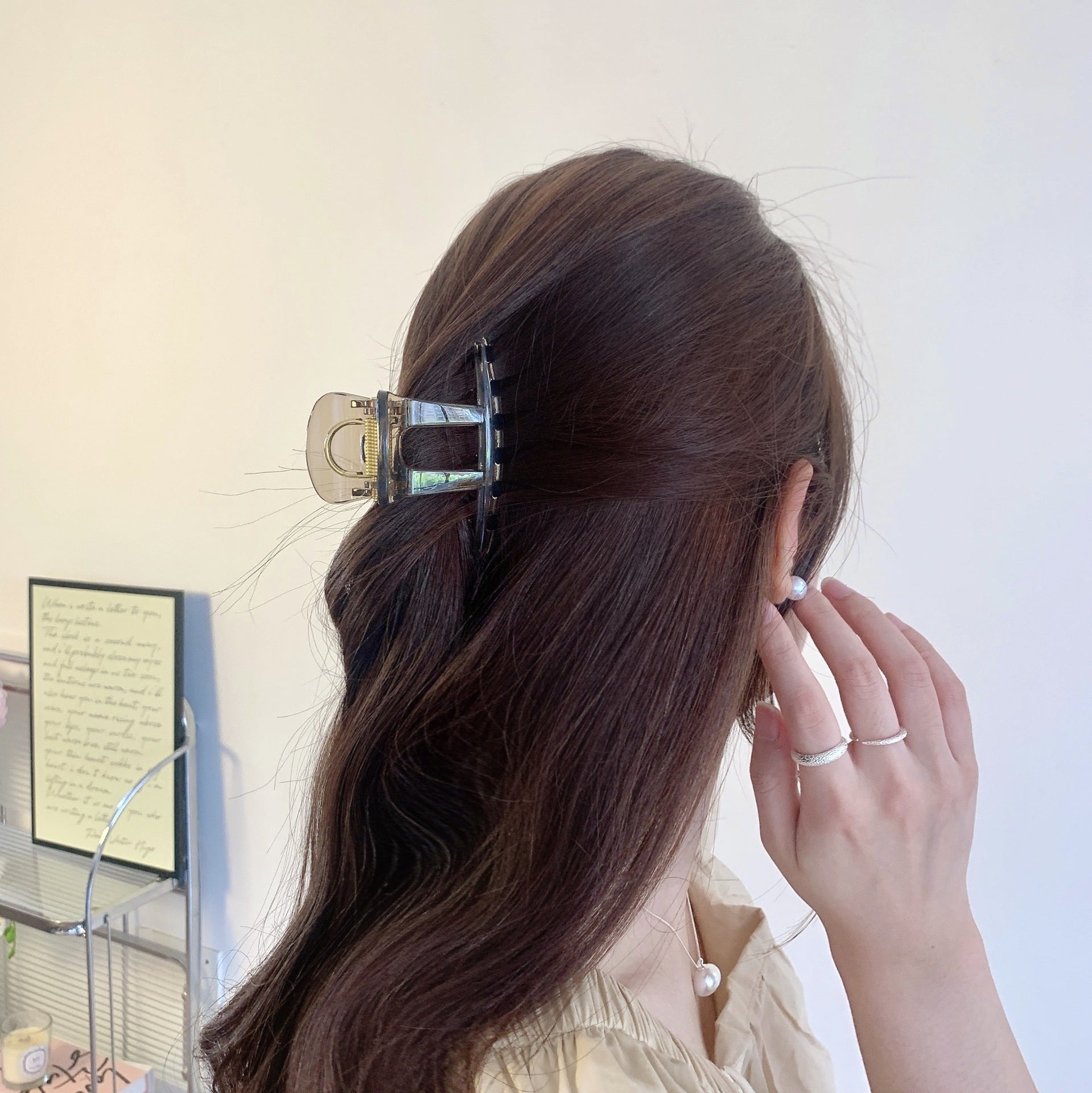 Women's Simple Style Top Hat Solid Color Plastic Hair Claws