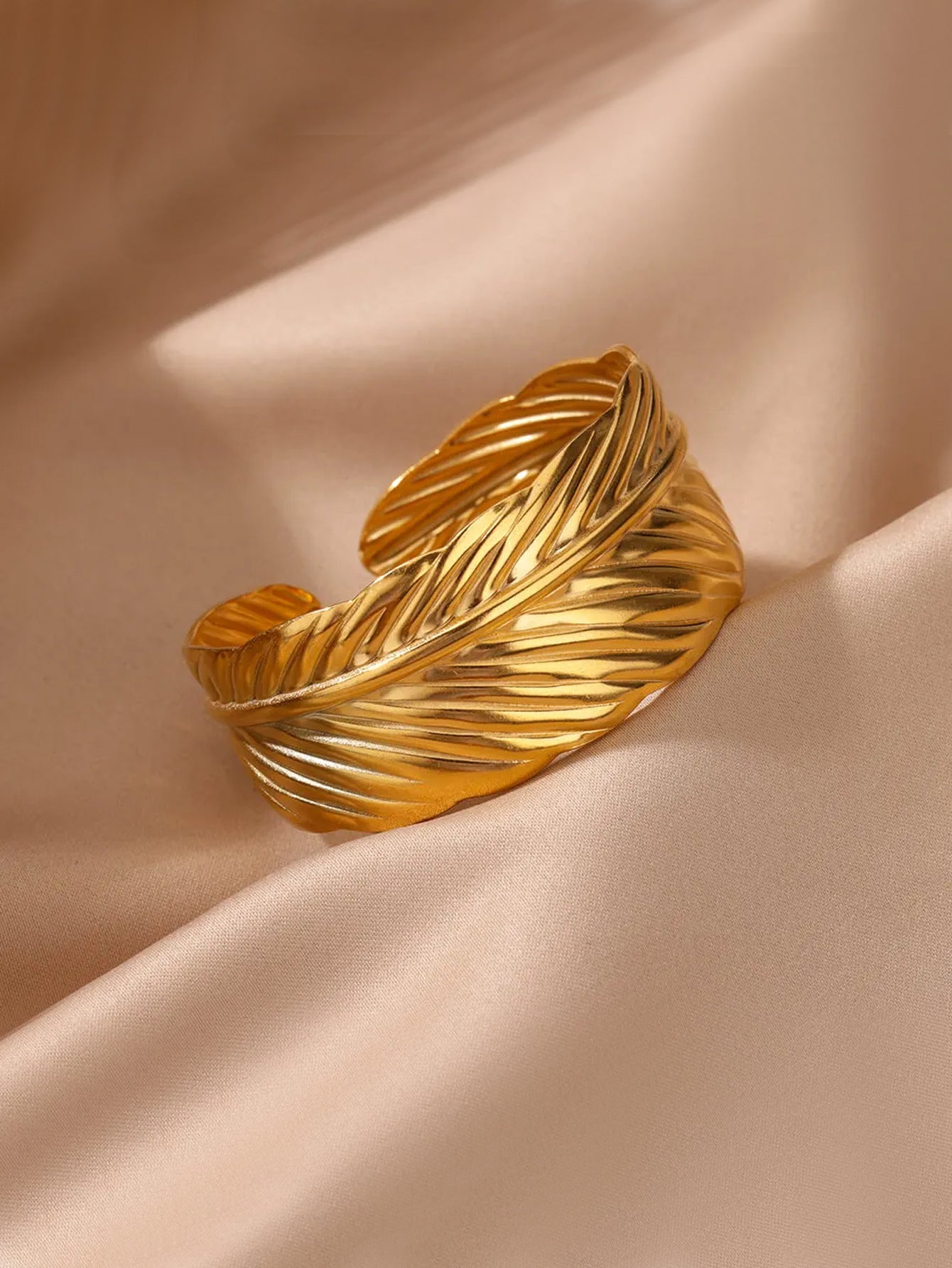 Retro Simple Style Geometric 304 Stainless Steel 18K Gold Plated Bangle In Bulk