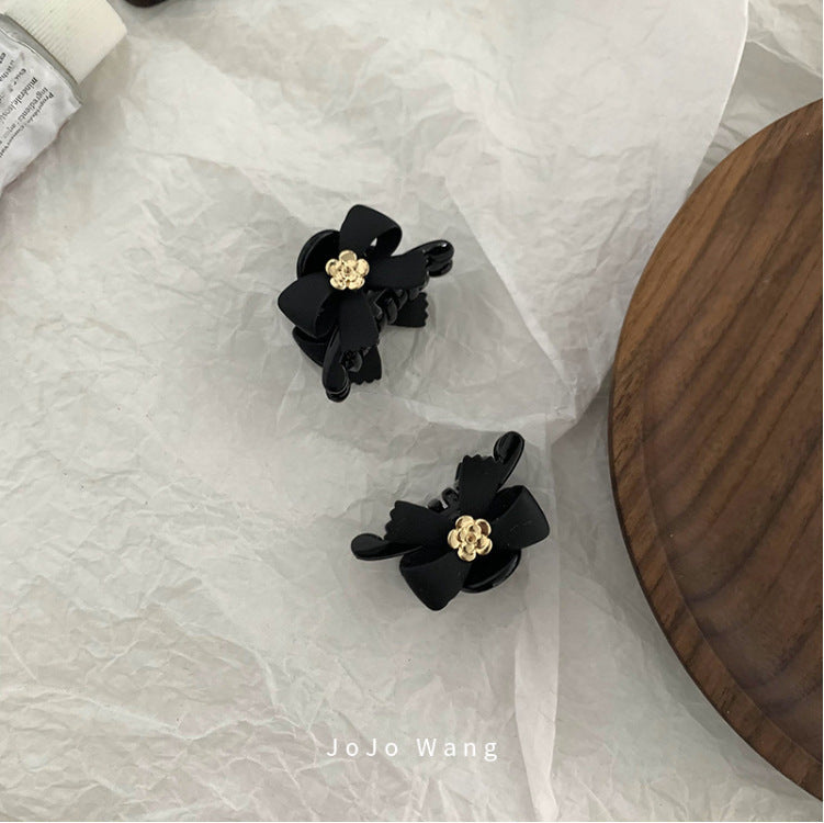 Women's Sweet Simple Style Flower Bow Knot Plastic Hair Claws