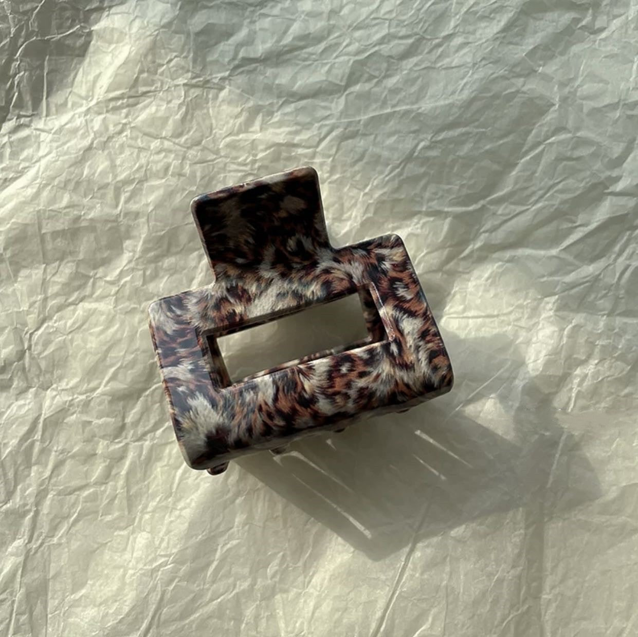 retro square acetic acid sheets hair claws