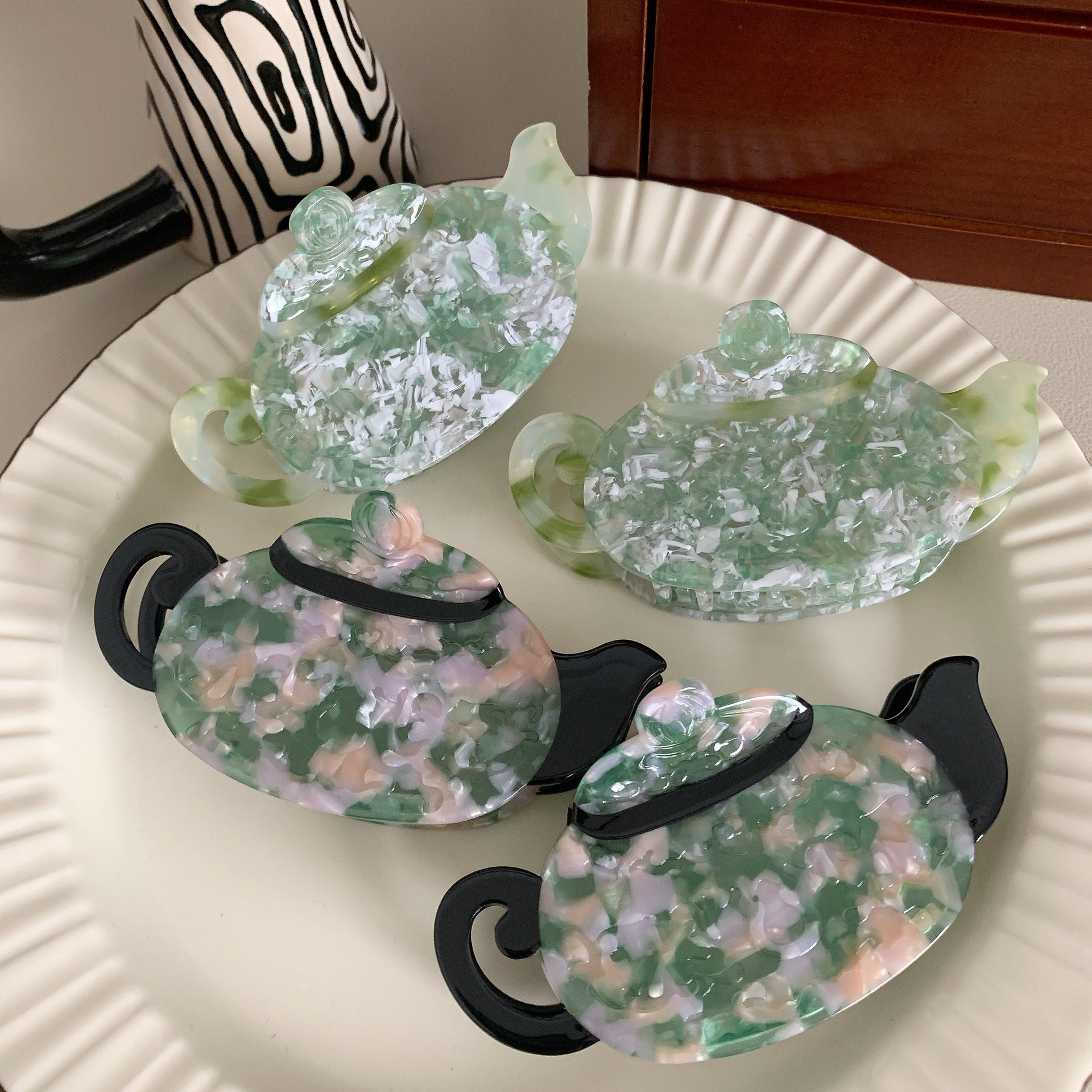 Women's Chinoiserie Teapot Acetic acid sheets Hair Claws