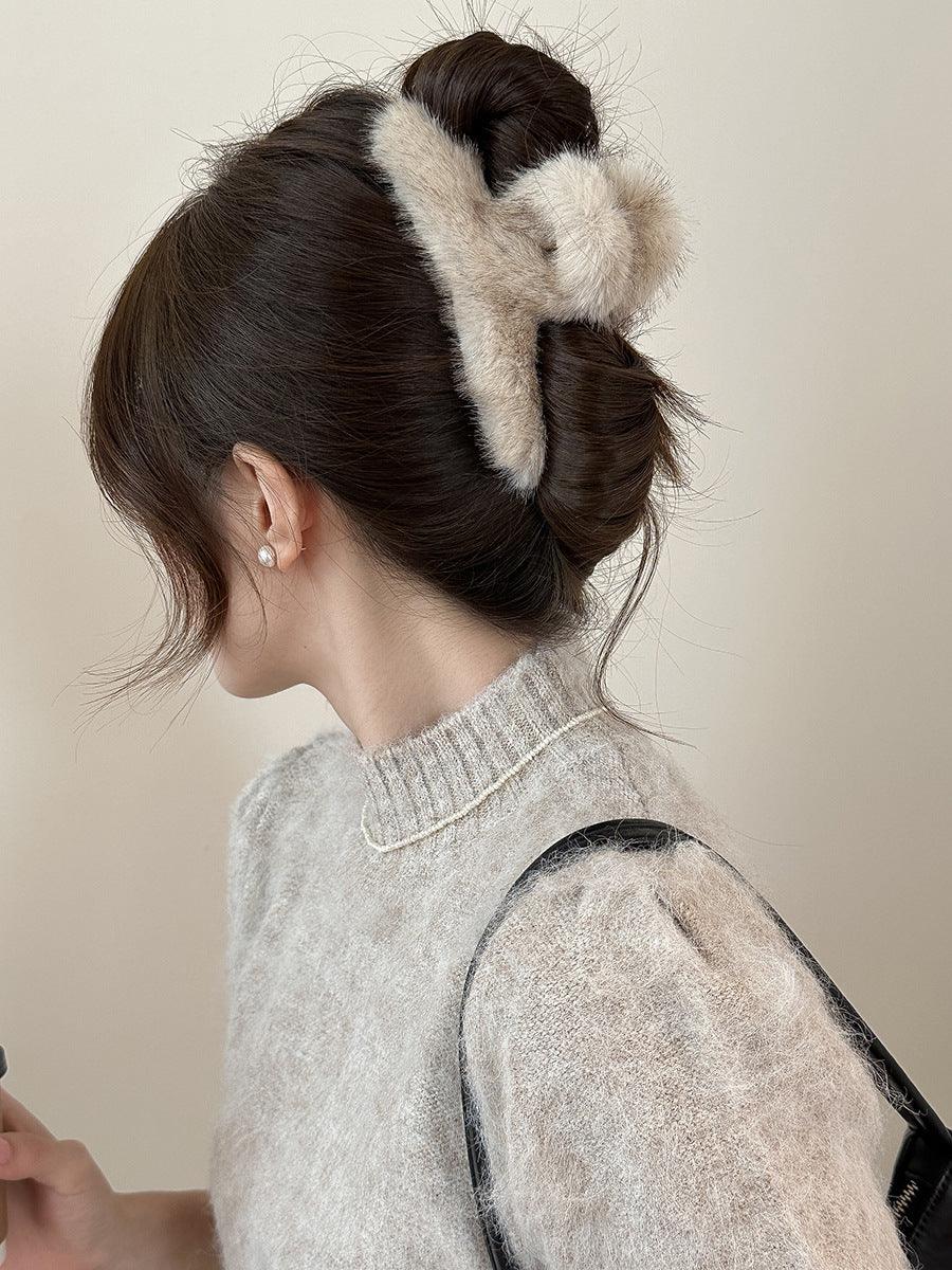 Korean Style Large Mink Fur Grip Women's New Autumn and Winter Hair Volume Shark  Former Red Hot Design Niche Barrettes