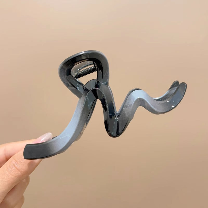 Cute love grab clip girl 2025 new popular high-end disc hair shark clip hairpin hair card headdress