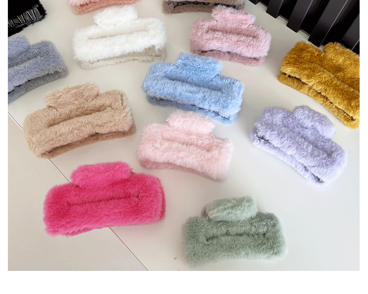 Women's Simple Style Solid Color PC Plush Hair Claws