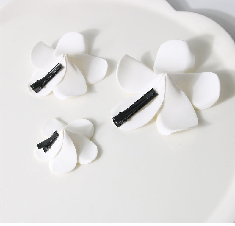 Women's Sweet Flower Plastic Metal Inlay Pearl Hair Clip