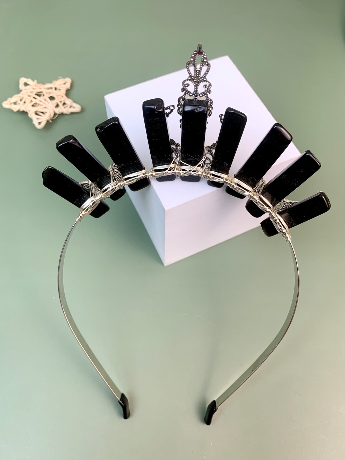 Women's Retro Crown Iron Patchwork Hair Band