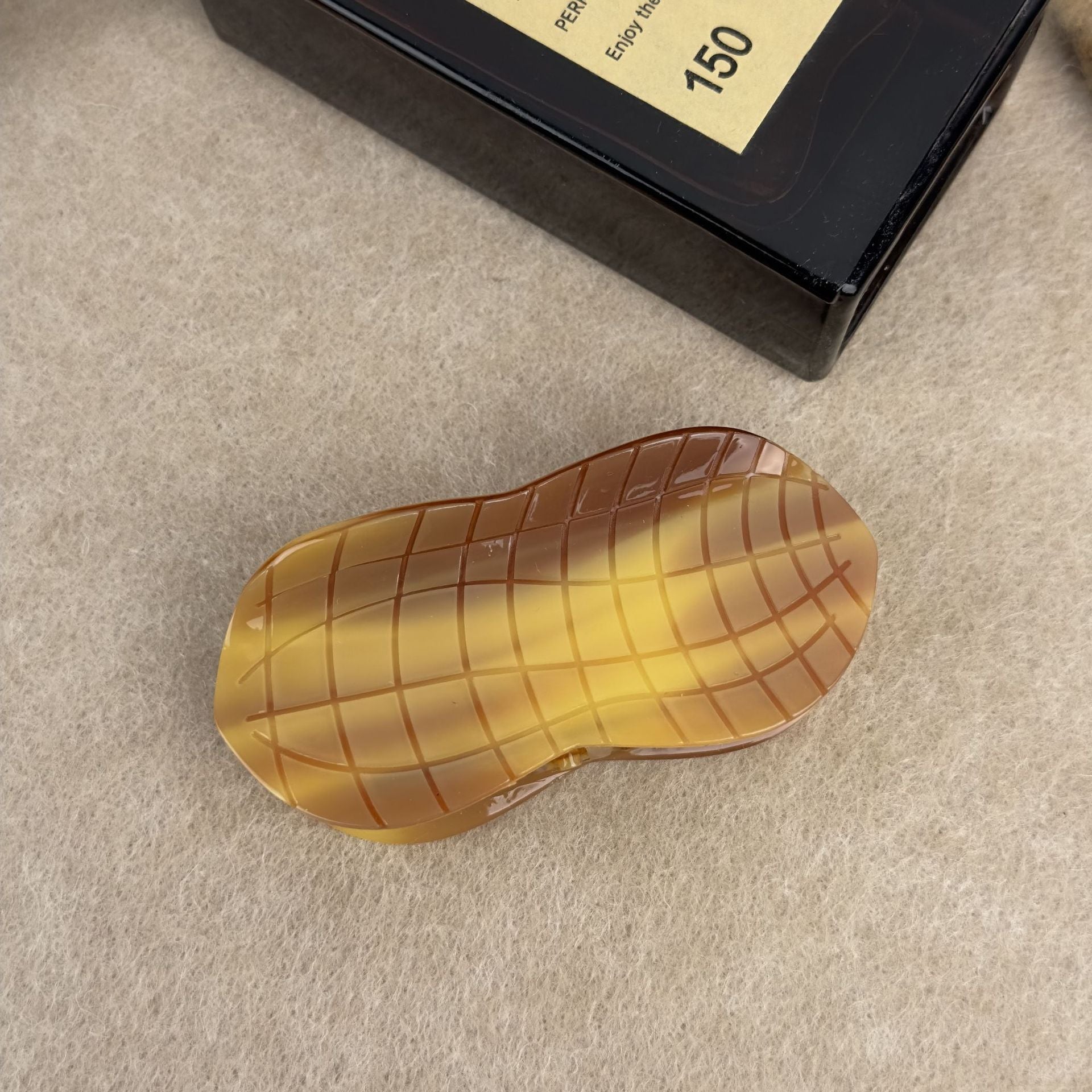 Women's Cute Geometric Acetic acid sheets Hair Claws