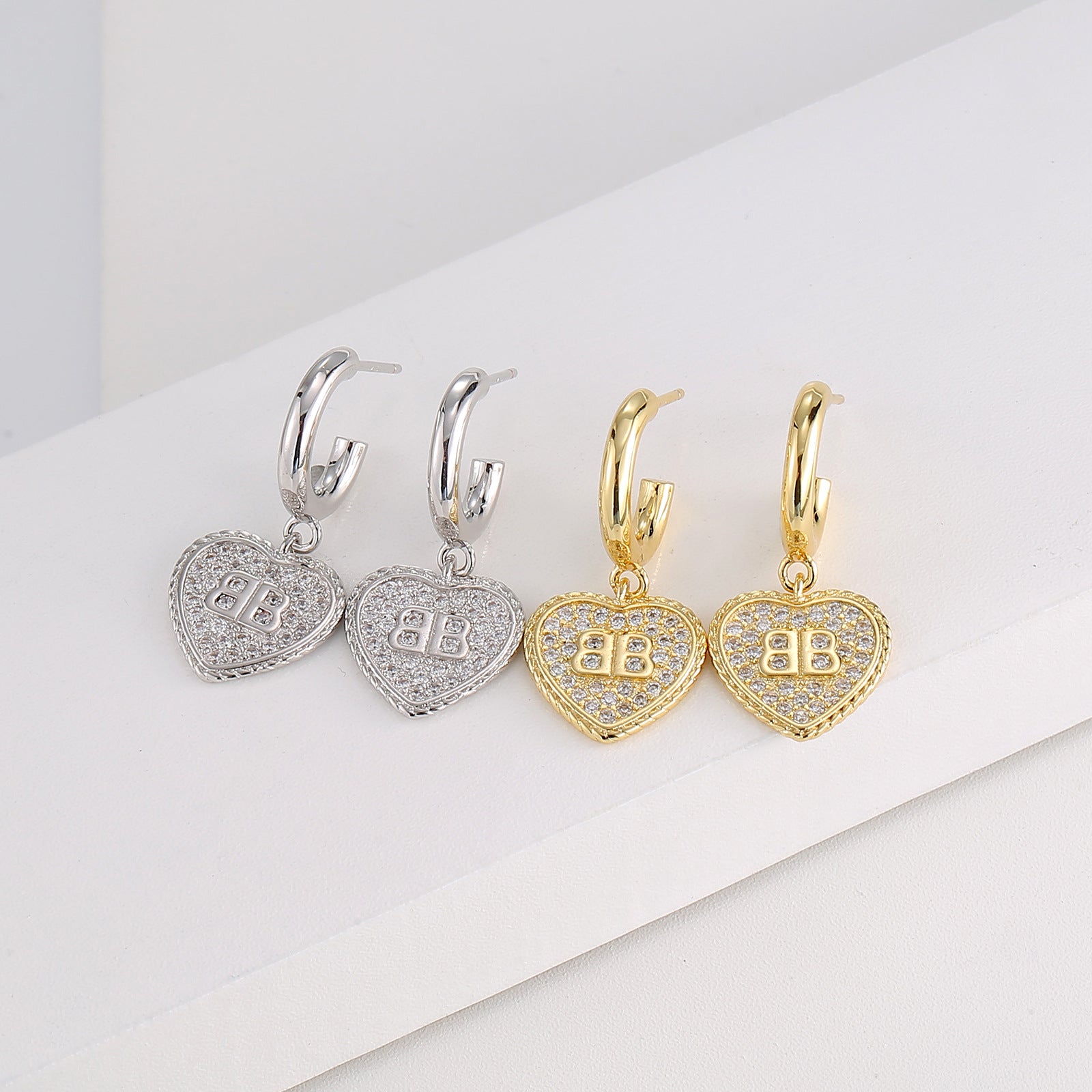 Agate love stud earrings 2025 new popular Ankola red earrings light luxury high-end small fragrant wind earrings