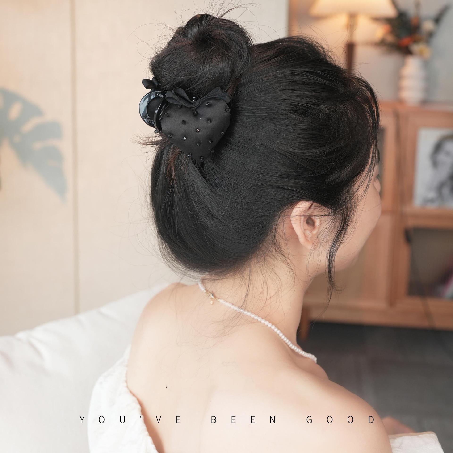 women's retro heart shape cloth hair claws