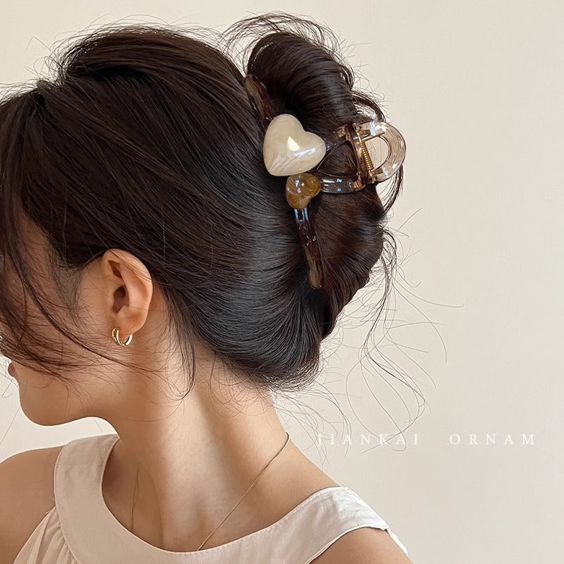 Cute love grab clip girl 2025 new popular high-end disc hair shark clip hairpin hair card headdress
