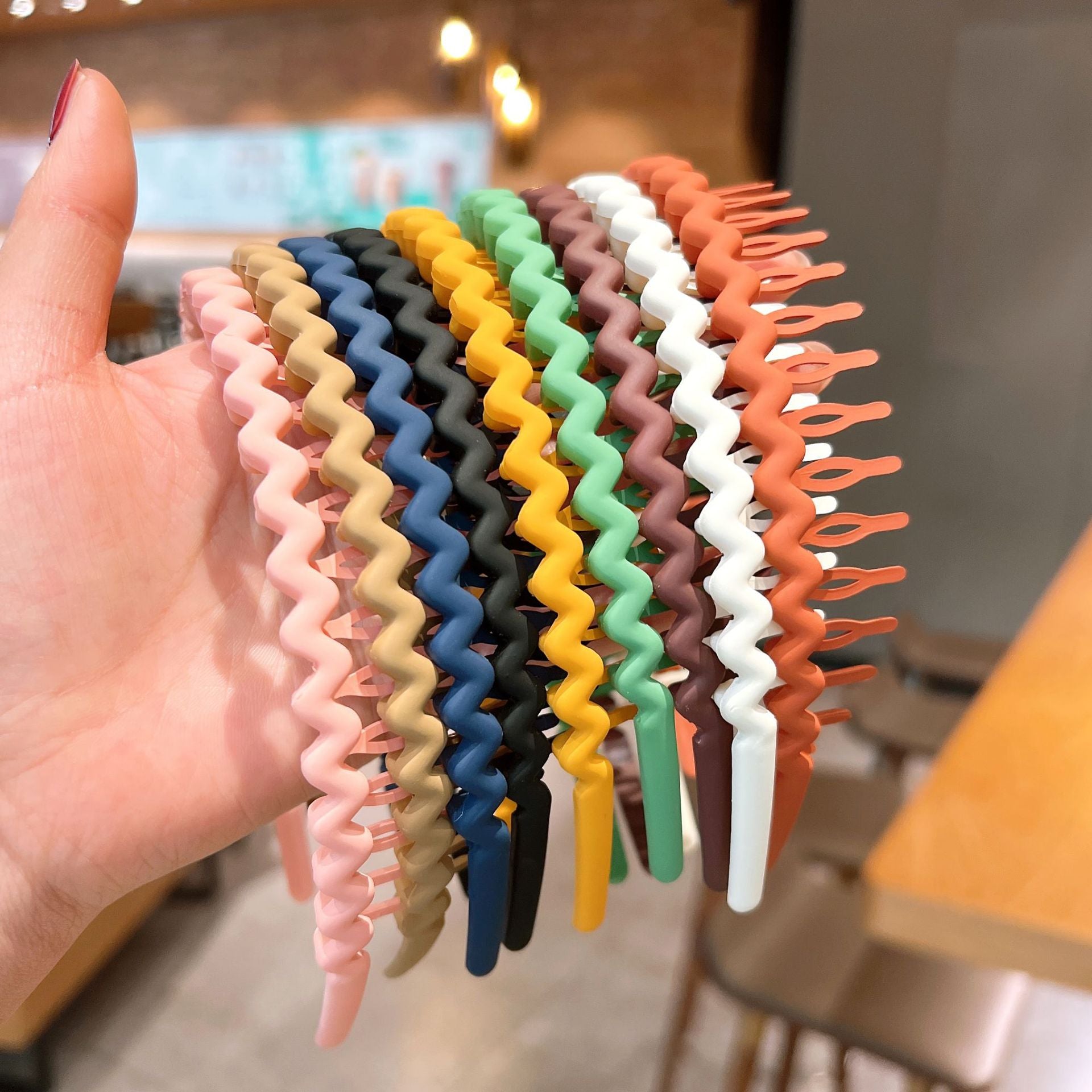 women's simple style waves plastic hair band