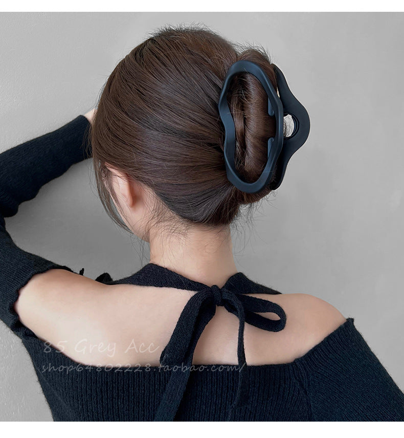 Women's French Style IG Style Solid Color Plastic Spray Paint Hair Claws