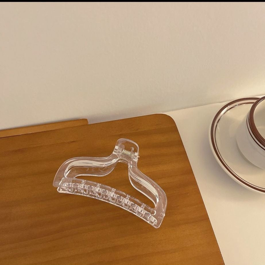 women's simple style transparent plastic hair claws