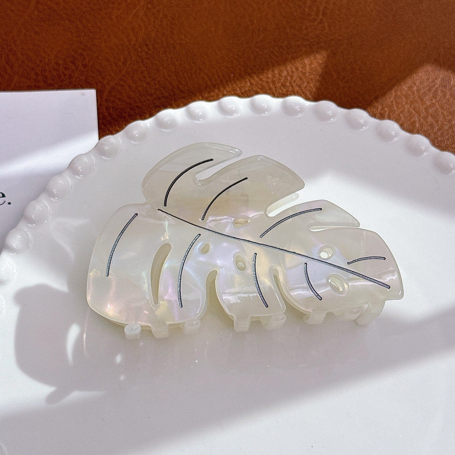 Women's Basic Simple Style Leaves Acetic acid sheets Hair Claws