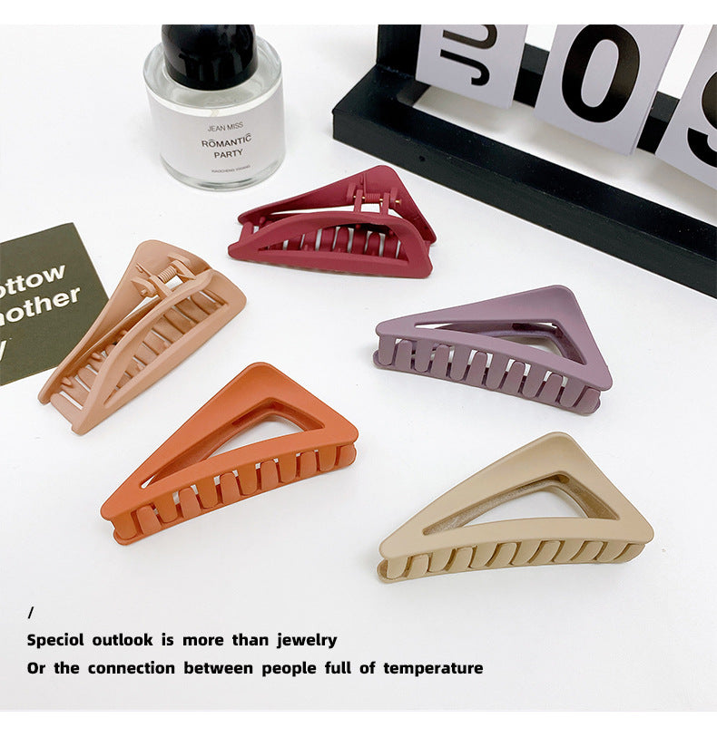 women's simple style triangle plastic hair claws